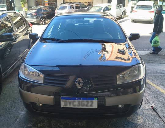 RENAULT MEGANE 2.0 DYNAMIQUE SEDAN 16V GASOLINA 4P AUTOMÁTICO